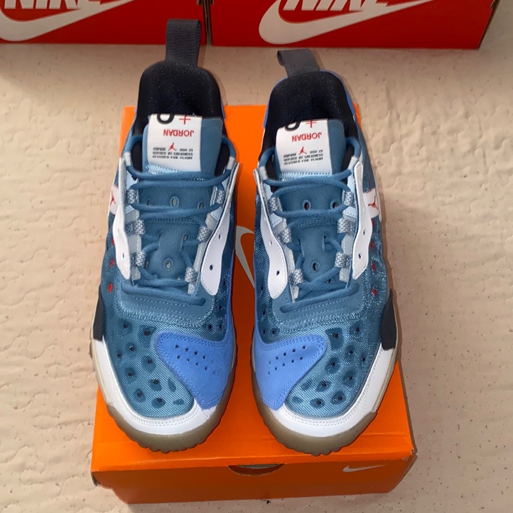 JORDAN DELTA SIZE 10.5